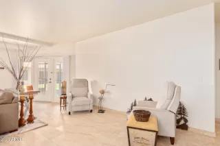 Photo #4: 6571788 Listing