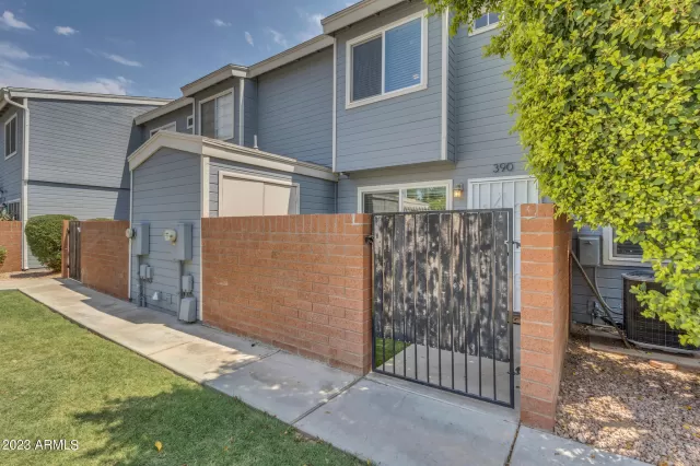 MLS: 6571974 Condo For Sale