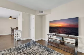 Photo #5: 6571974 Listing 