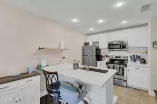 Photo #6: 6571974 Listing 