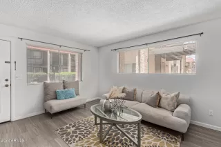 Photo #6: 6572059 Listing 