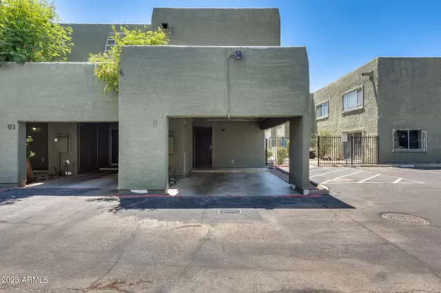 MLS: 6572078 Condo For Sale