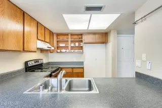 Photo #5: 6572078 Listing