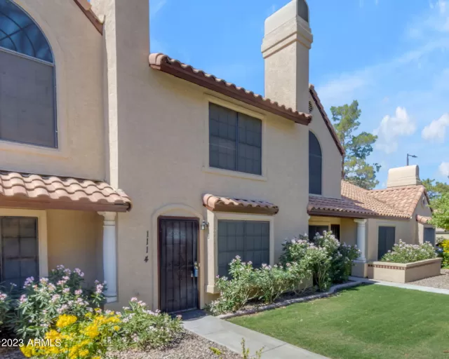 MLS: 6572233 Condo For Sale