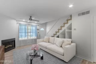 Photo #5: 6572233 Listing