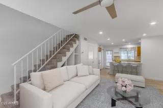 Photo #6: 6572233 Listing