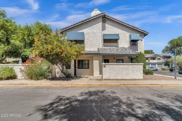 MLS: 6572374 Condo For Sale