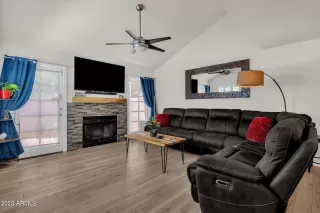 Photo #2: 6572374 Listing