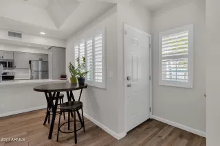 Photo #5: 6572374 Listing