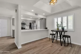 Photo #6: 6572374 Listing