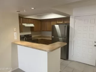 Photo #5: 6572400 Listing