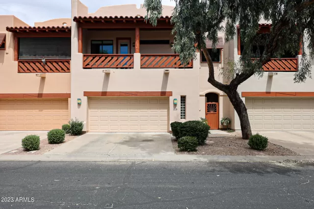 MLS: 6572852 Condo For Sale