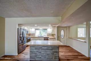 Photo #4: 6572949 Listing