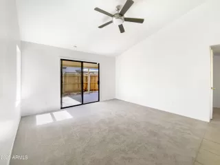 Photo #2: 6572953 Listing