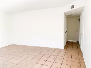 Photo #5: 6573053 Listing