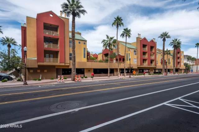 MLS: 6573710 Condo For Sale