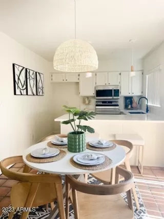 Photo #2: 6573713 Listing