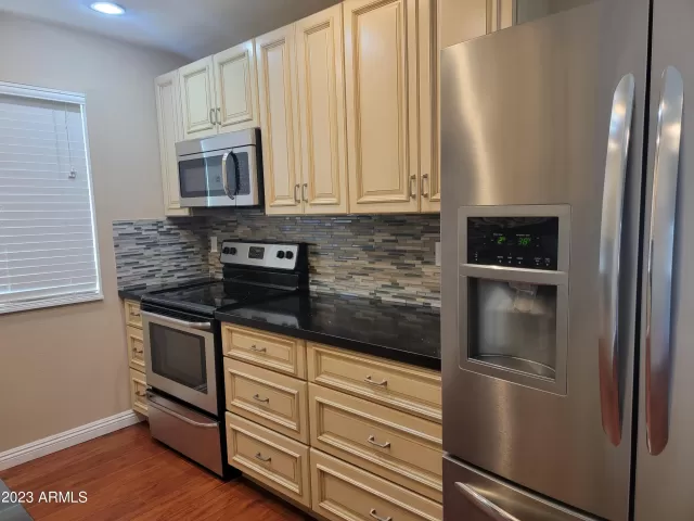 MLS: 6573816 Condo For Sale