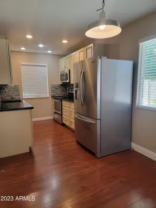 Photo #3: 6573816 Listing