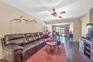 Photo #4: 6574134 Listing