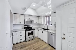 Photo #1: 6574276 Listing 