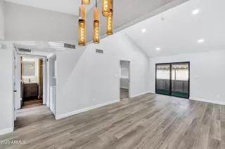 Photo #6: 6574276 Listing 