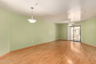 Photo #6: 6574439 Listing