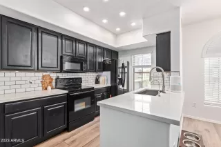 Photo #4: 6574904 Listing