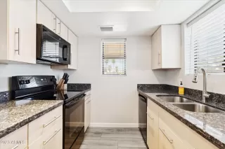 Photo #2: 6574933 Listing 