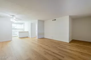 Photo #3: 6574979 Listing