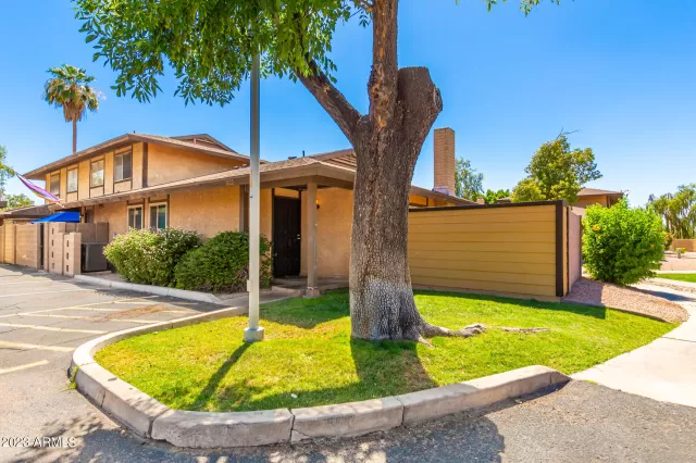 MLS: 6575104 Condo For Sale