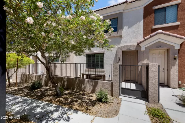 MLS: 6575701 Condo For Sale