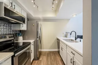 Photo #6: 6575841 Listing