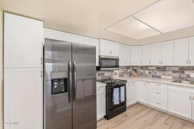 MLS: 6575944 Condo For Sale