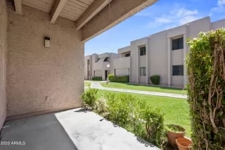 Photo #6: 6576529 Listing 