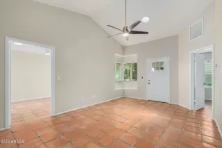 Photo #6: 6576702 Listing