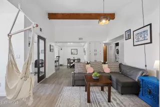 Photo #4: 6577190 Listing