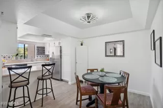 Photo #5: 6577190 Listing