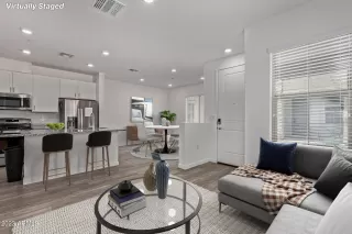 Photo #5: 6577207 Listing