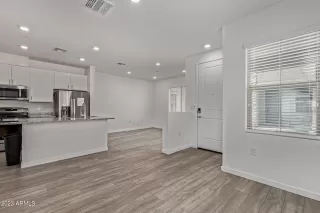 Photo #6: 6577207 Listing