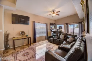 Photo #4: 6577293 Listing 