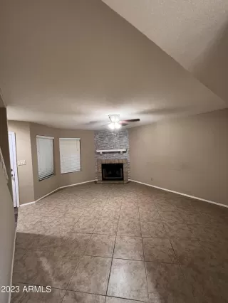 Photo #5: 6577370 Listing