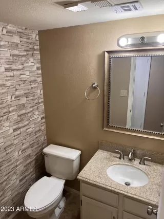 Photo #6: 6577370 Listing