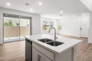 Photo #6: 6577513 Listing