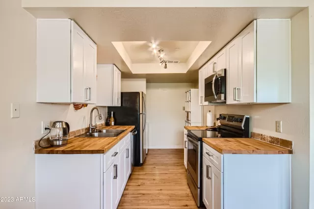 MLS: 6577697 Condo For Sale