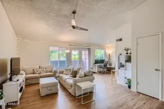 Photo #5: 6577697 Listing 