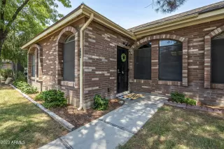 Photo #2: 6577779 Listing