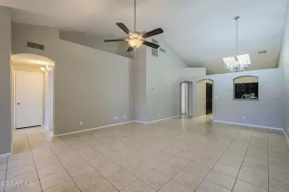 Photo #4: 6577779 Listing