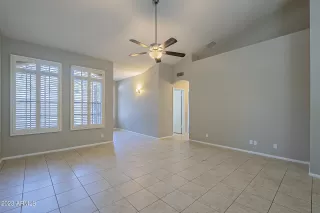 Photo #5: 6577779 Listing