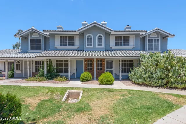 MLS: 6577938 Condo For Sale